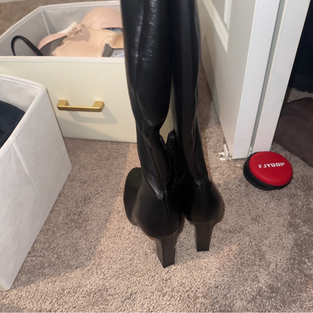 Steve Madden Black Heeled Boots - Picture 4 of 4